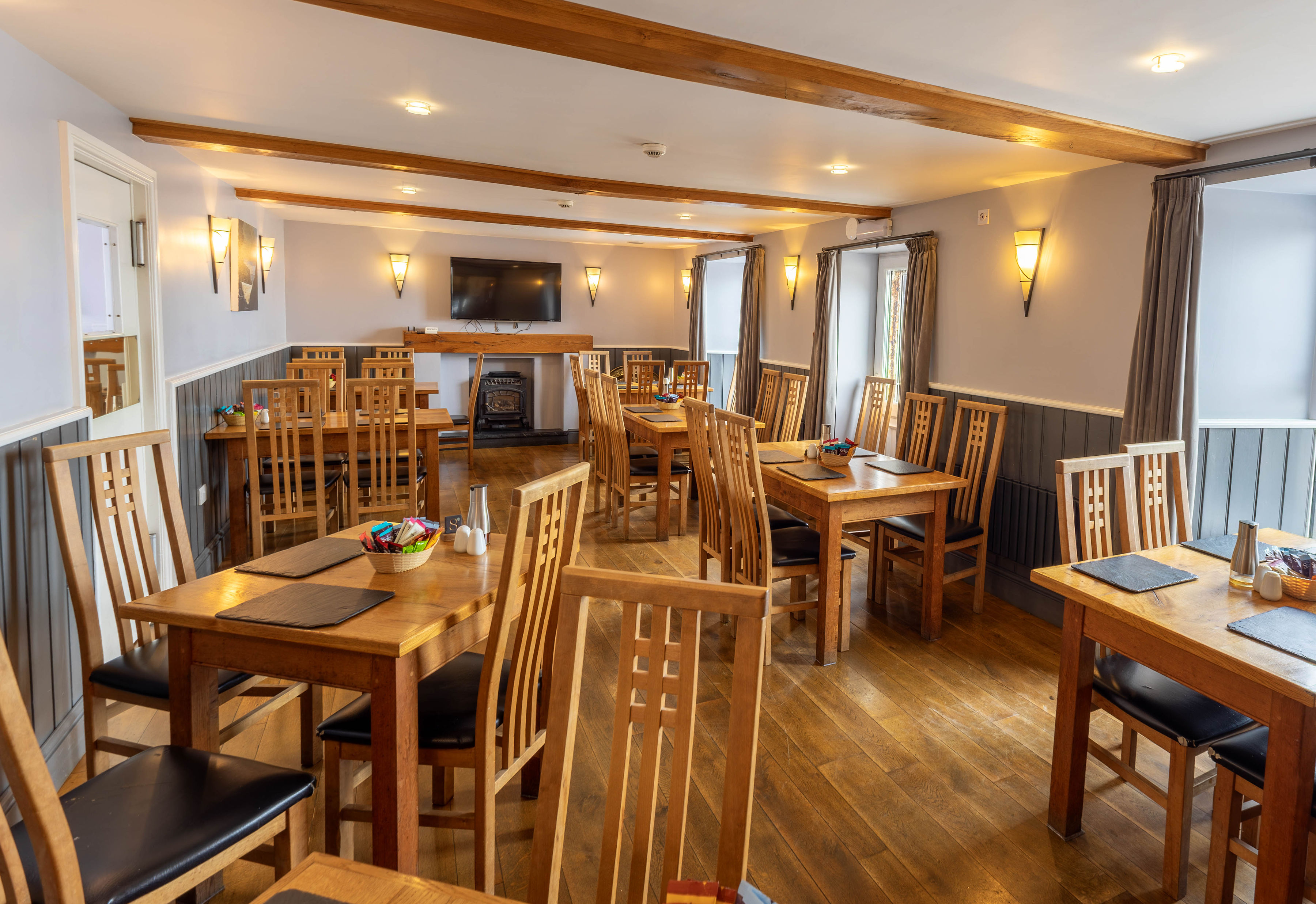 Food and dining at the Pentre Arms